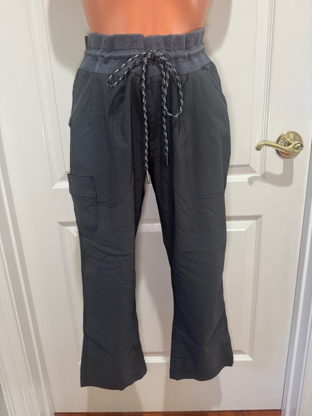 COLUMBIA Cropped Pull On Pants Gray L Large $70 EUC KL